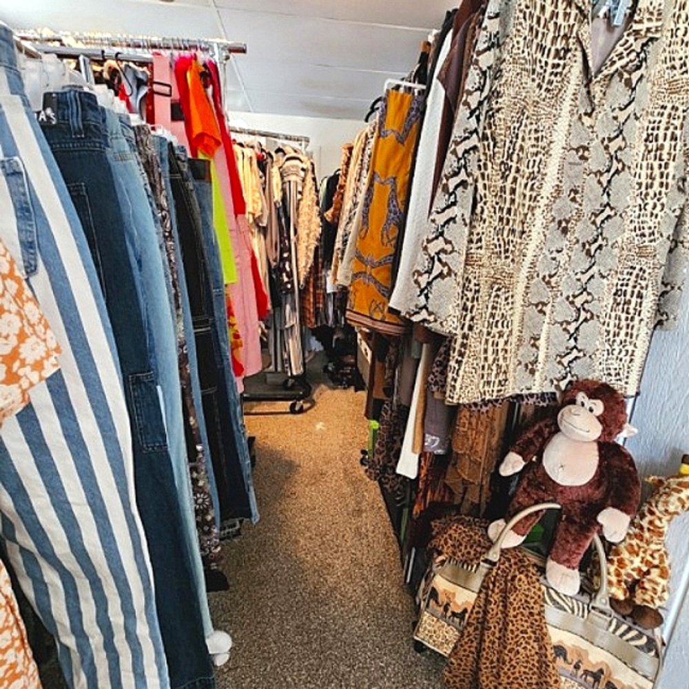 Video Inventory Designer Consignment Store Women … - image 2